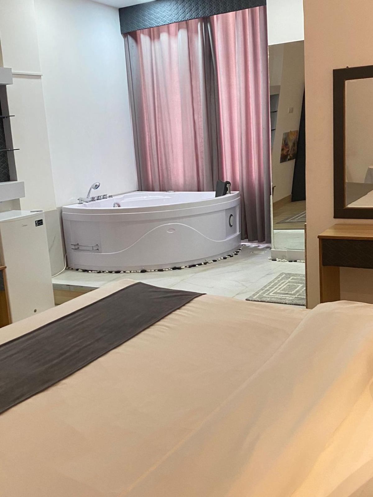 Al Hussam Hotel Apartments Rusayl Екстериор снимка